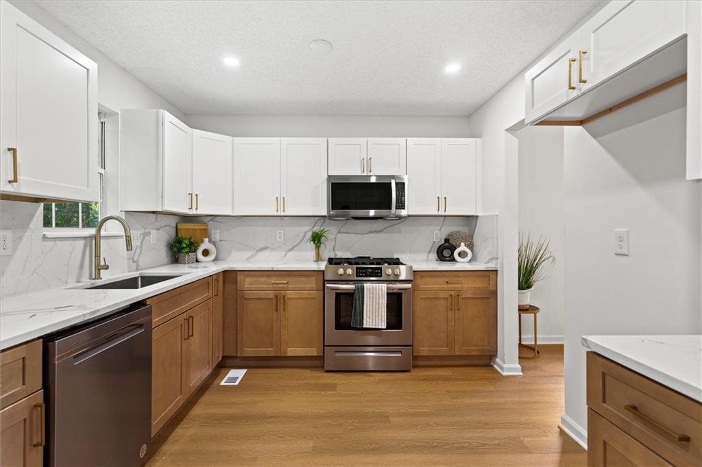 1472 Chapel Hill Lane