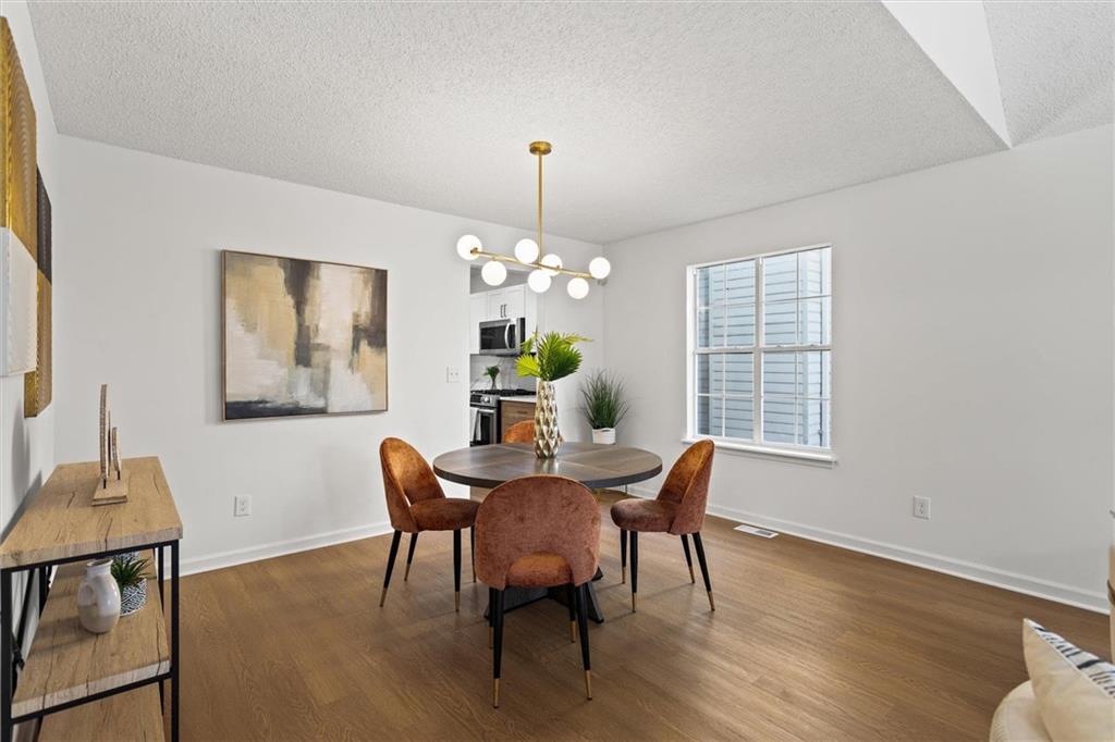 1472 Chapel Hill Lane