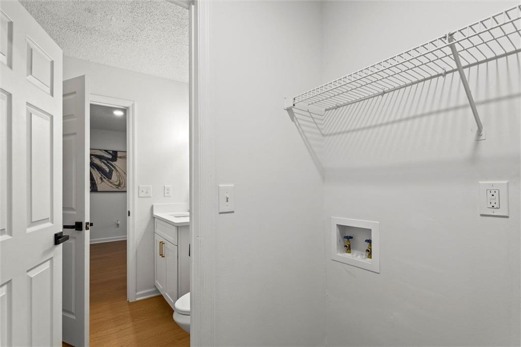 1472 Chapel Hill Lane