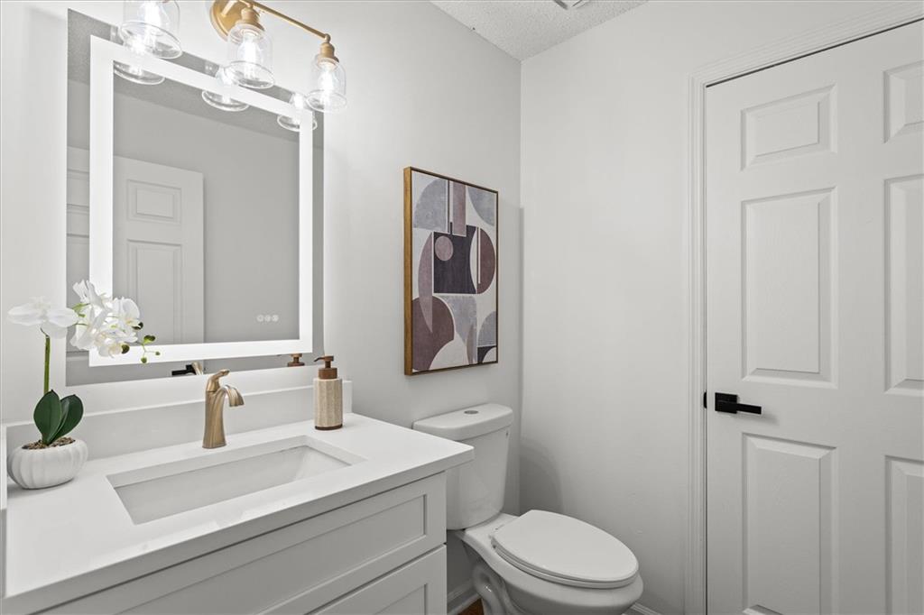 1472 Chapel Hill Lane