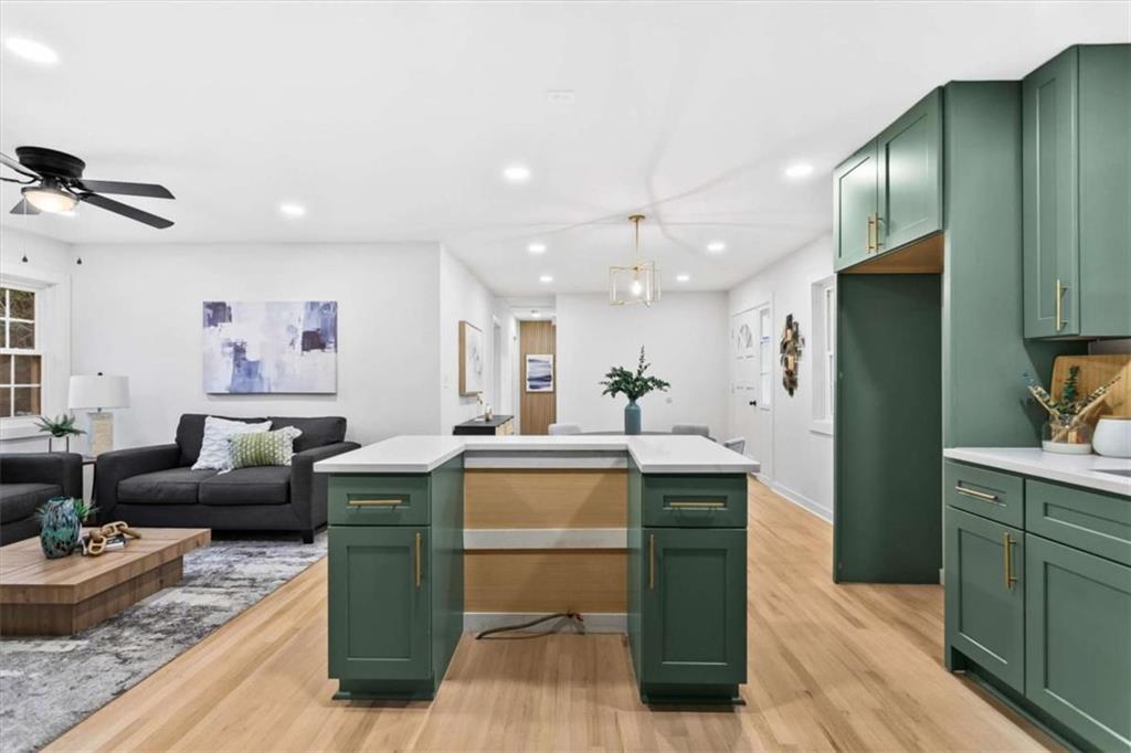 1891 Valley Ridge Dr SW