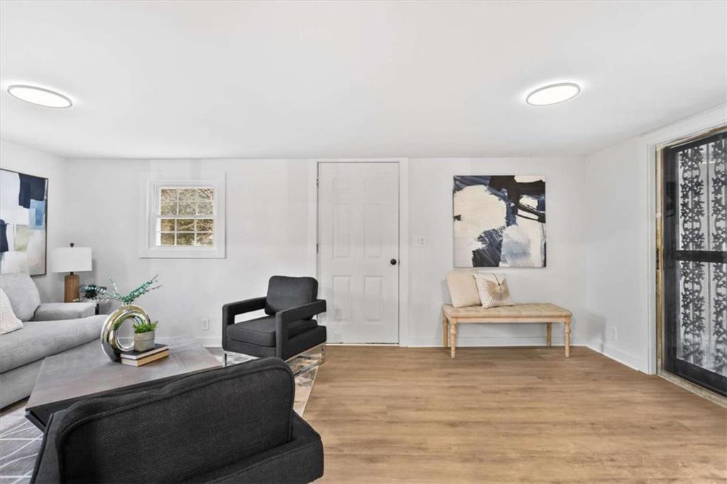 1891 Valley Ridge Dr SW