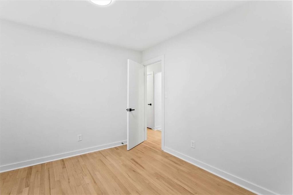 1891 Valley Ridge Dr SW