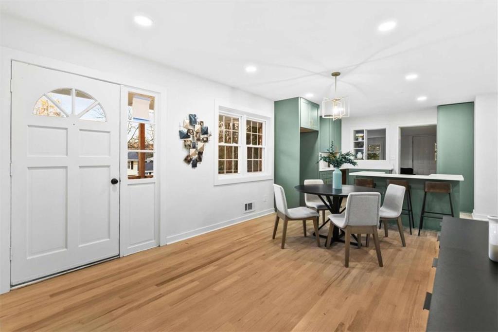 1891 Valley Ridge Dr SW