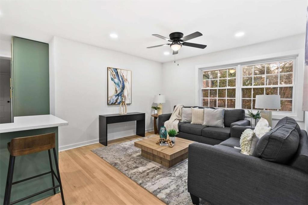 1891 Valley Ridge Dr SW