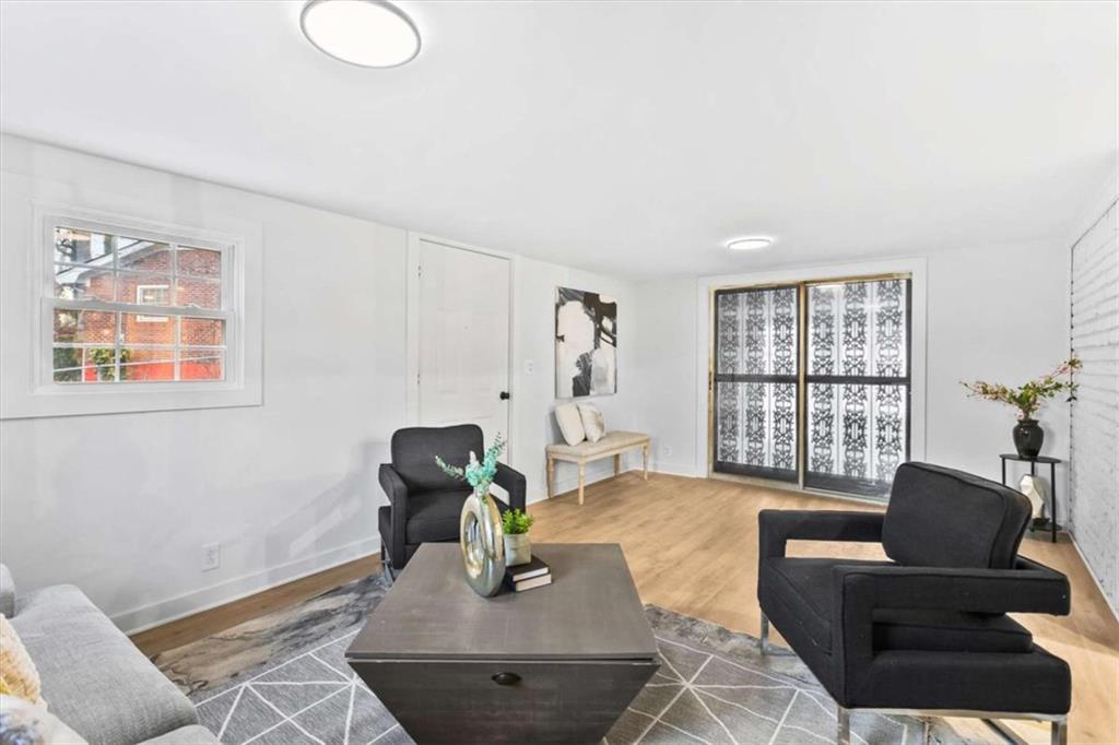 1891 Valley Ridge Dr SW