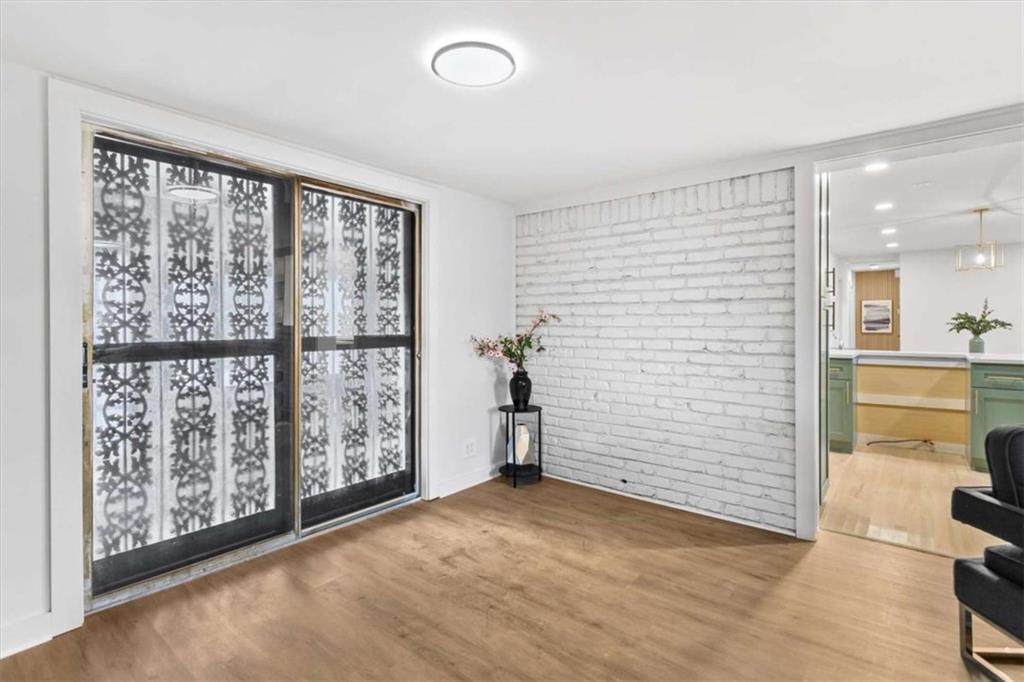 1891 Valley Ridge Dr SW