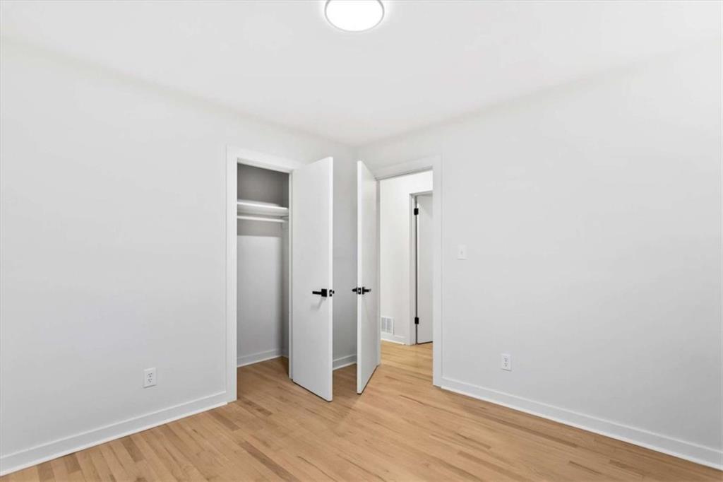 1891 Valley Ridge Dr SW