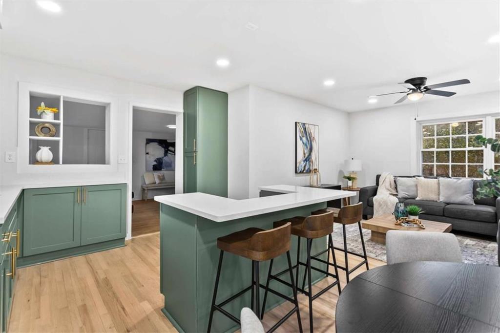 1891 Valley Ridge Dr SW