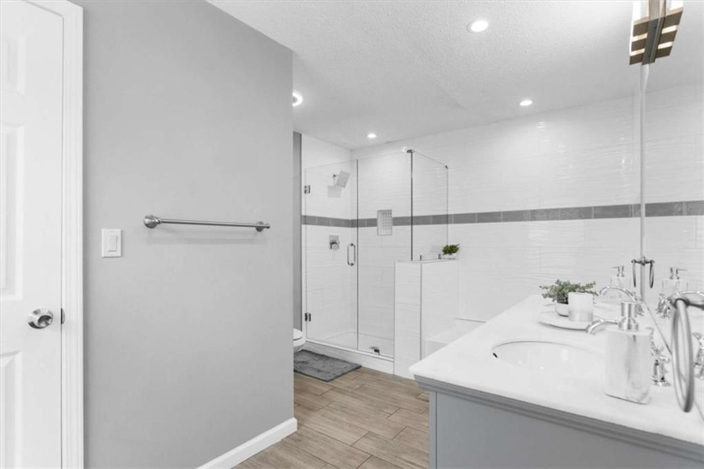 1785 Woodhaven Terrace