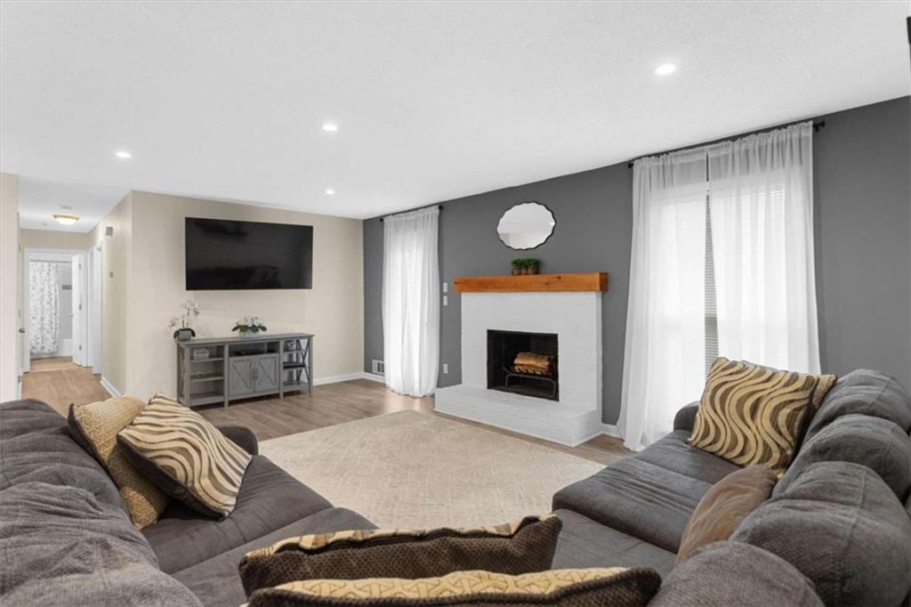 1785 Woodhaven Terrace