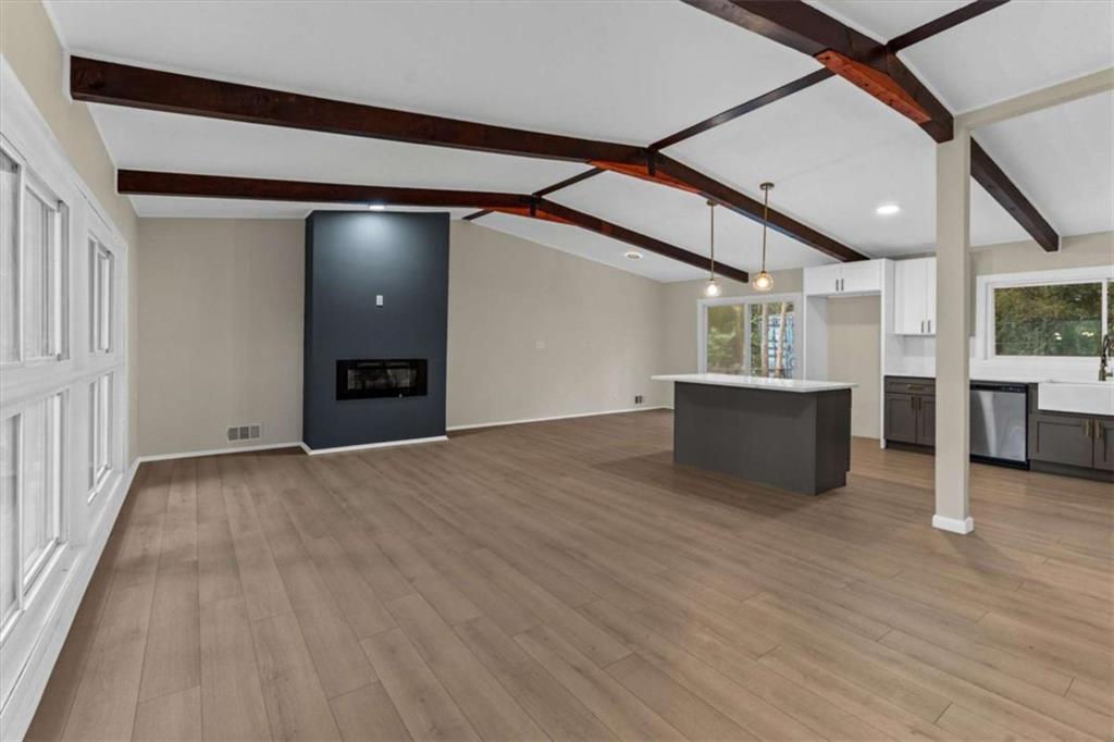 1796 E Atlanta Road E