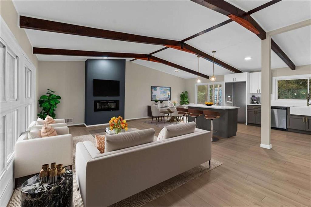 1796 E Atlanta Road E