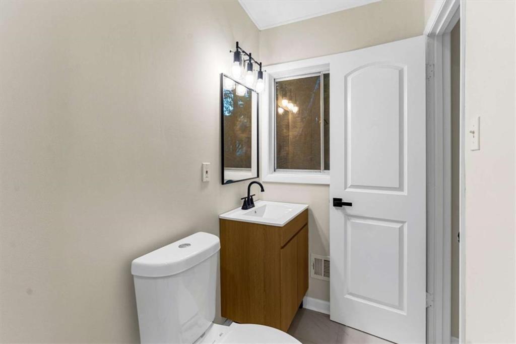 1796 E Atlanta Road E