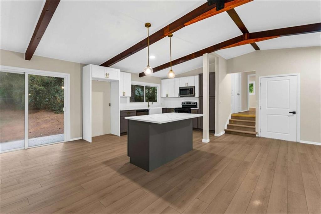 1796 E Atlanta Road E