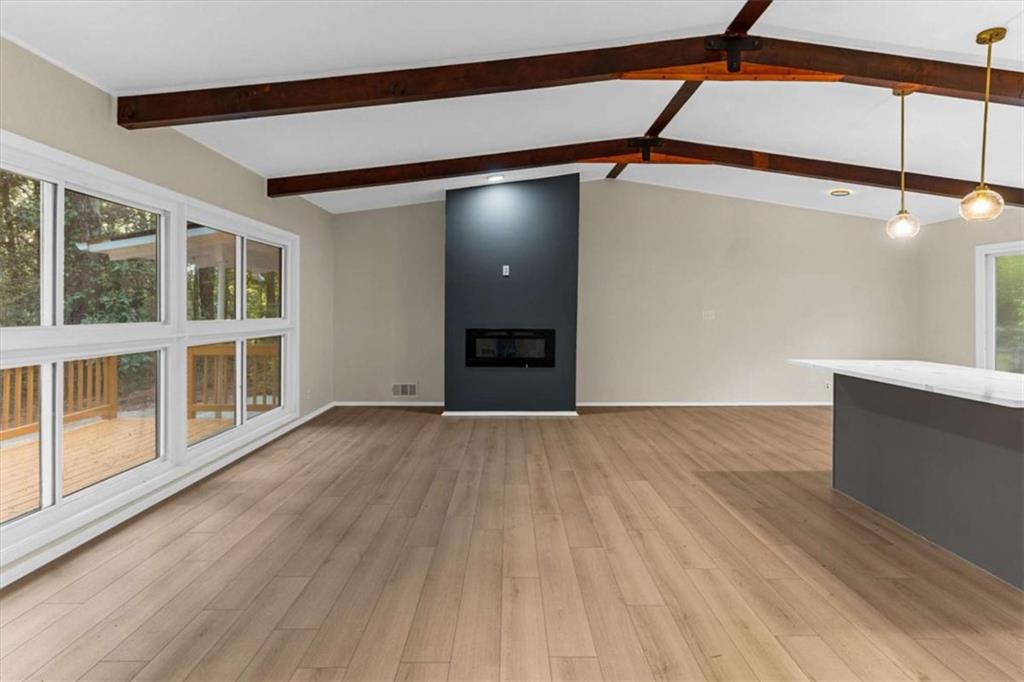 1796 E Atlanta Road E