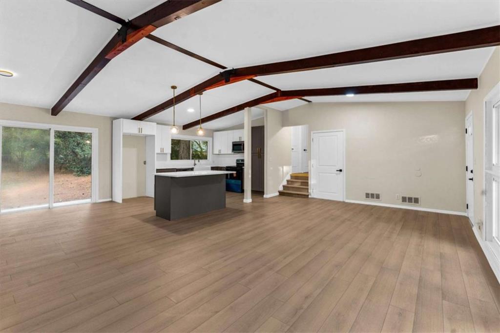 1796 E Atlanta Road E