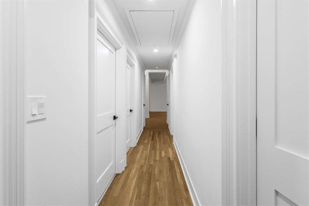 8920 Huntcliff Trce