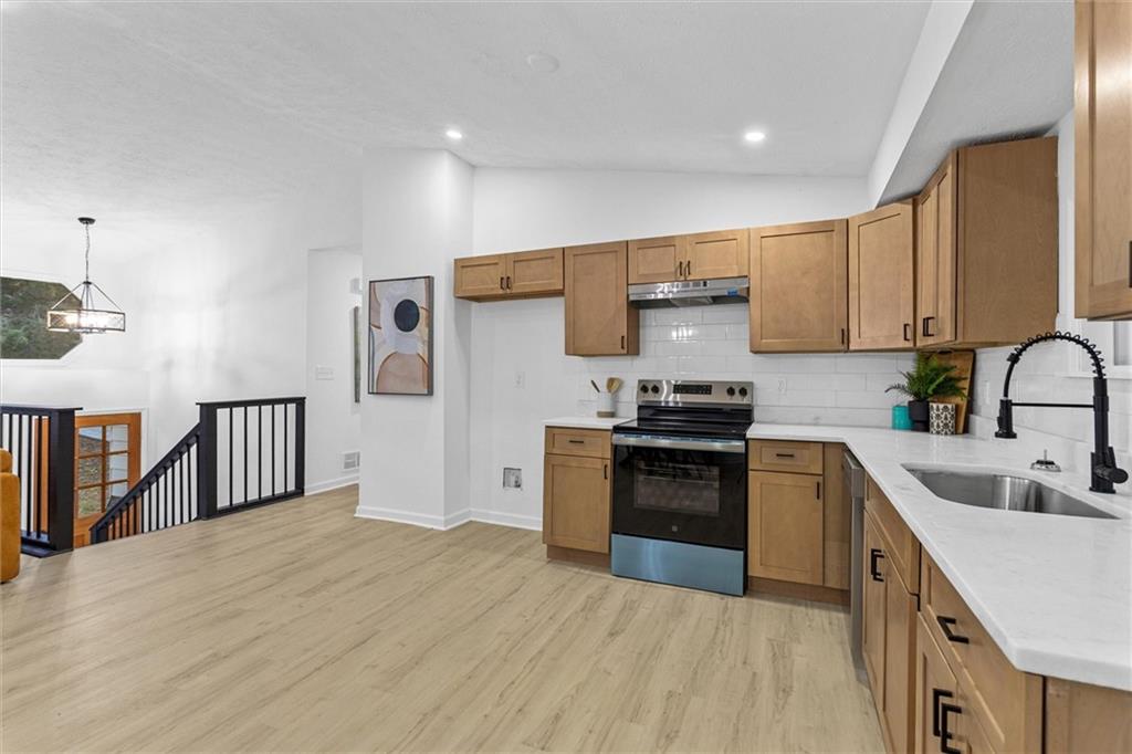 3044 Jami Ct