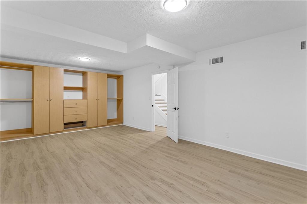 3044 Jami Ct