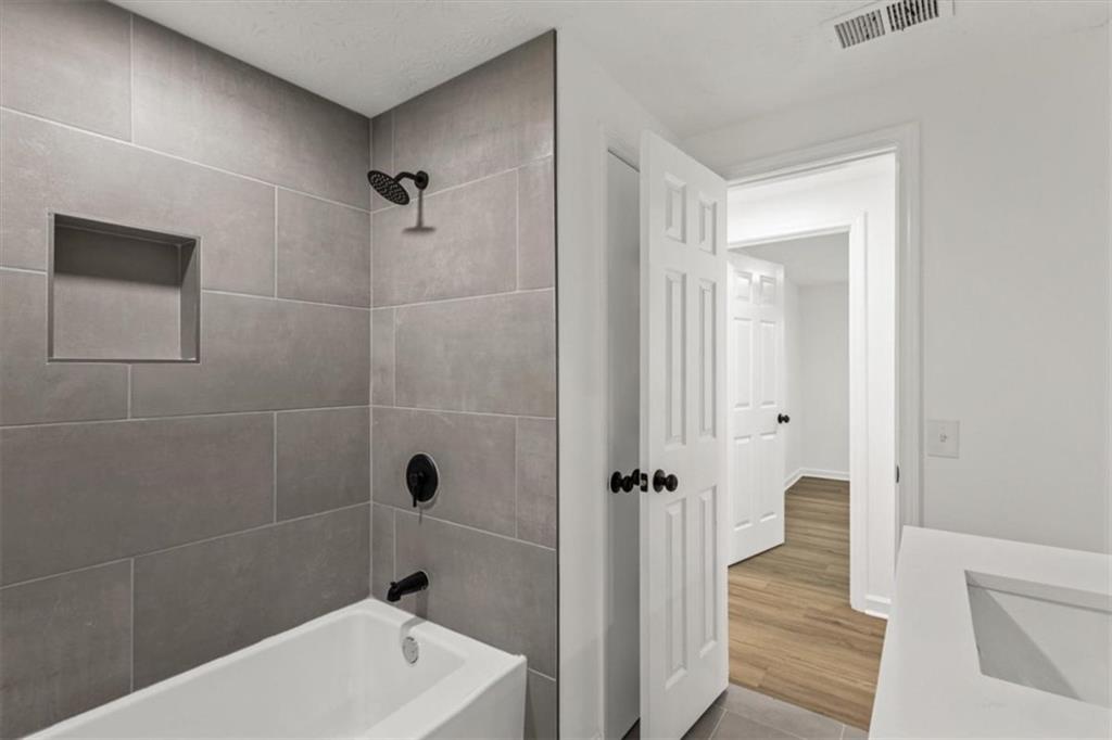 4121 Partridge Dr