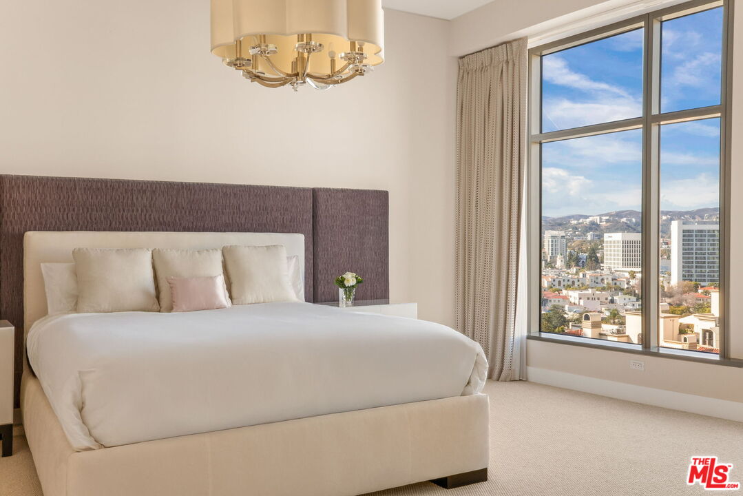 10776 Wilshire Blvd Unit: 1001
