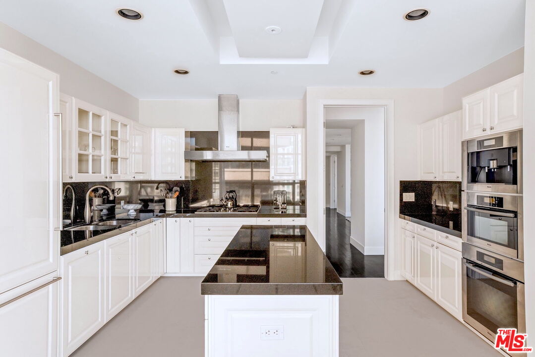 10776 Wilshire Blvd Unit: 1001