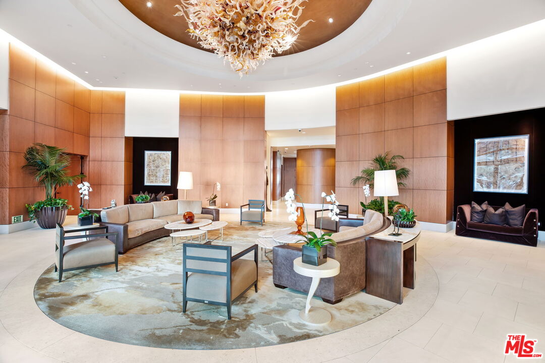 10776 Wilshire Blvd Unit: 1001