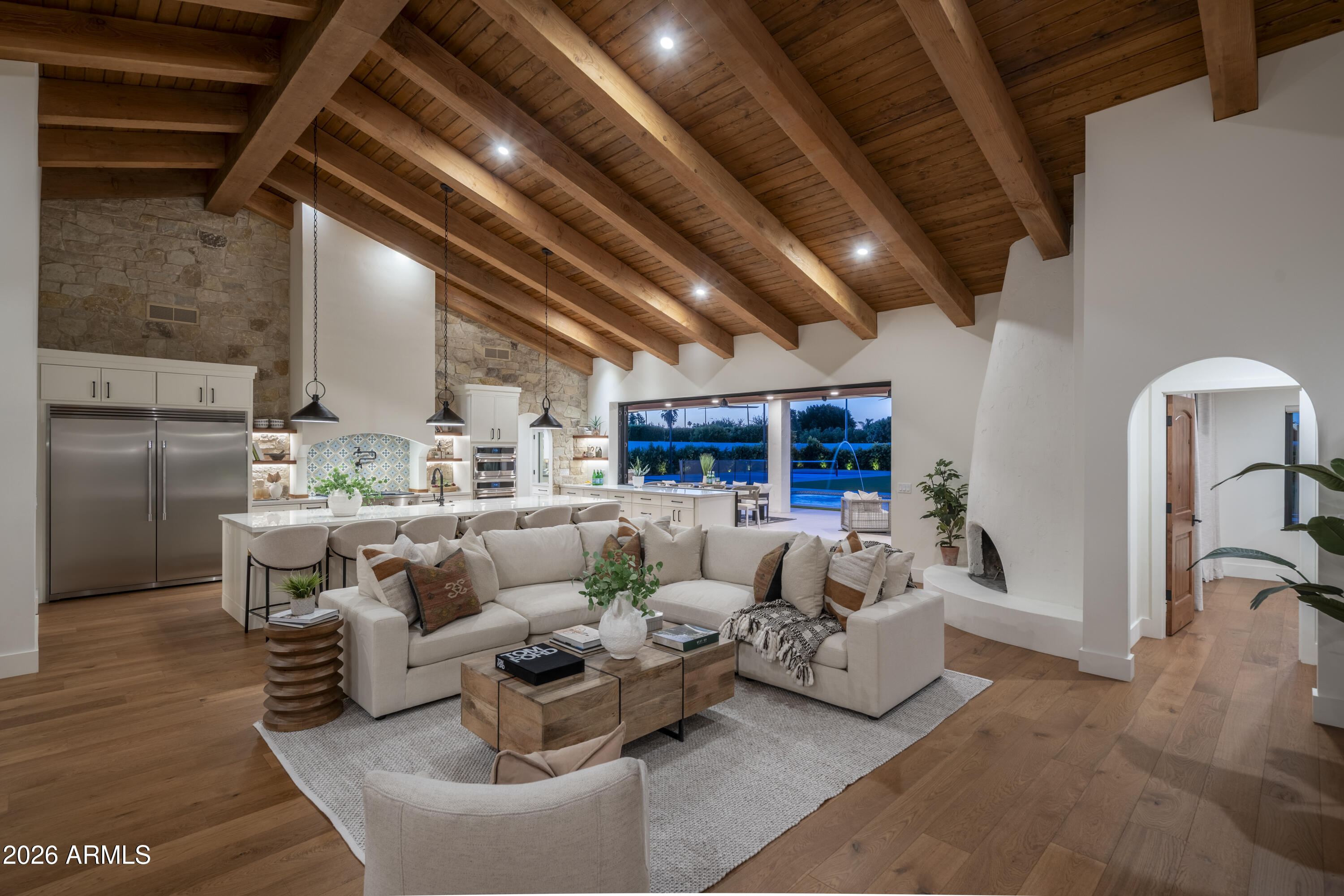 8570 E PEPPER TREE Lane