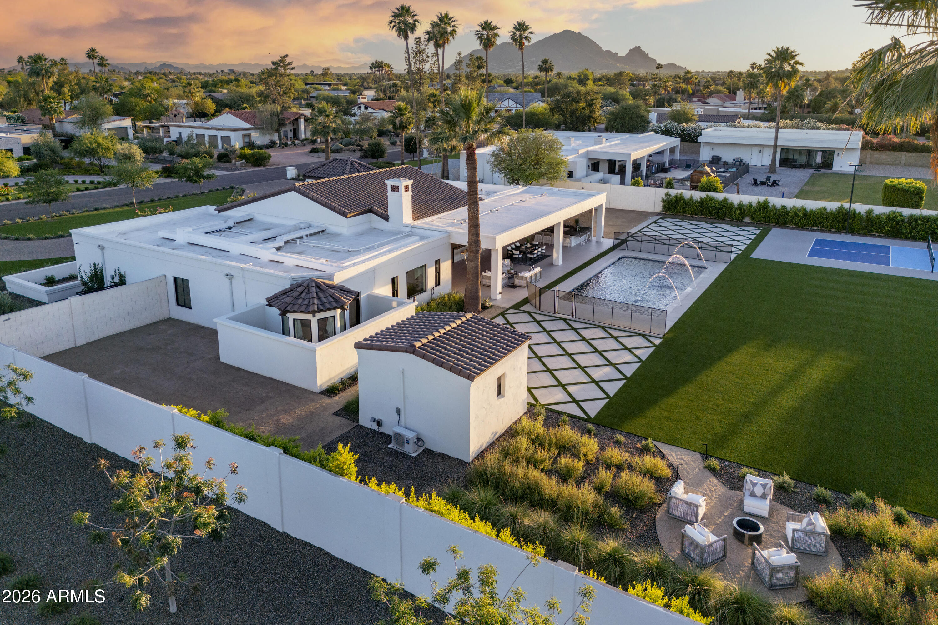 8570 E PEPPER TREE Lane