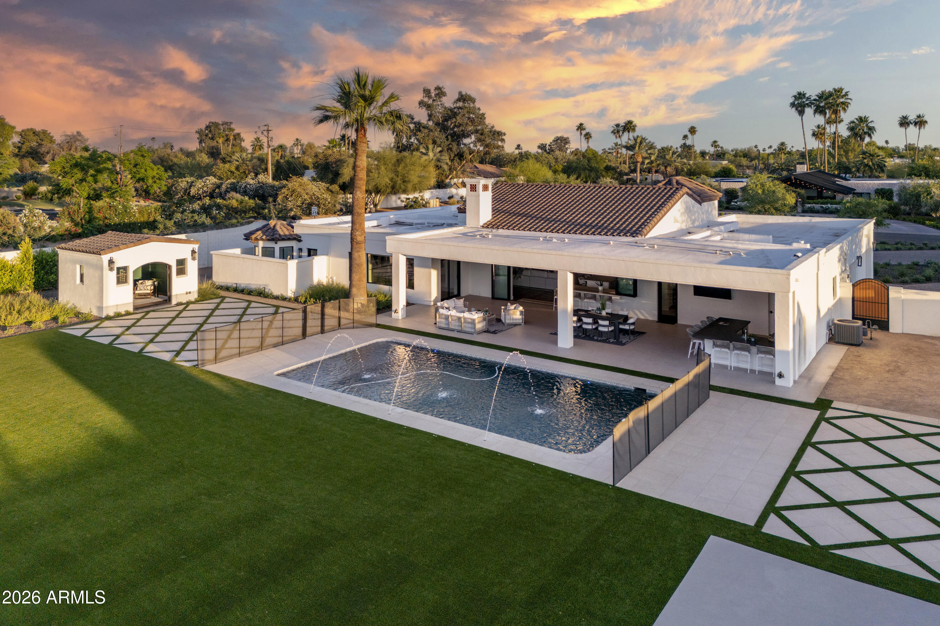 8570 E PEPPER TREE Lane