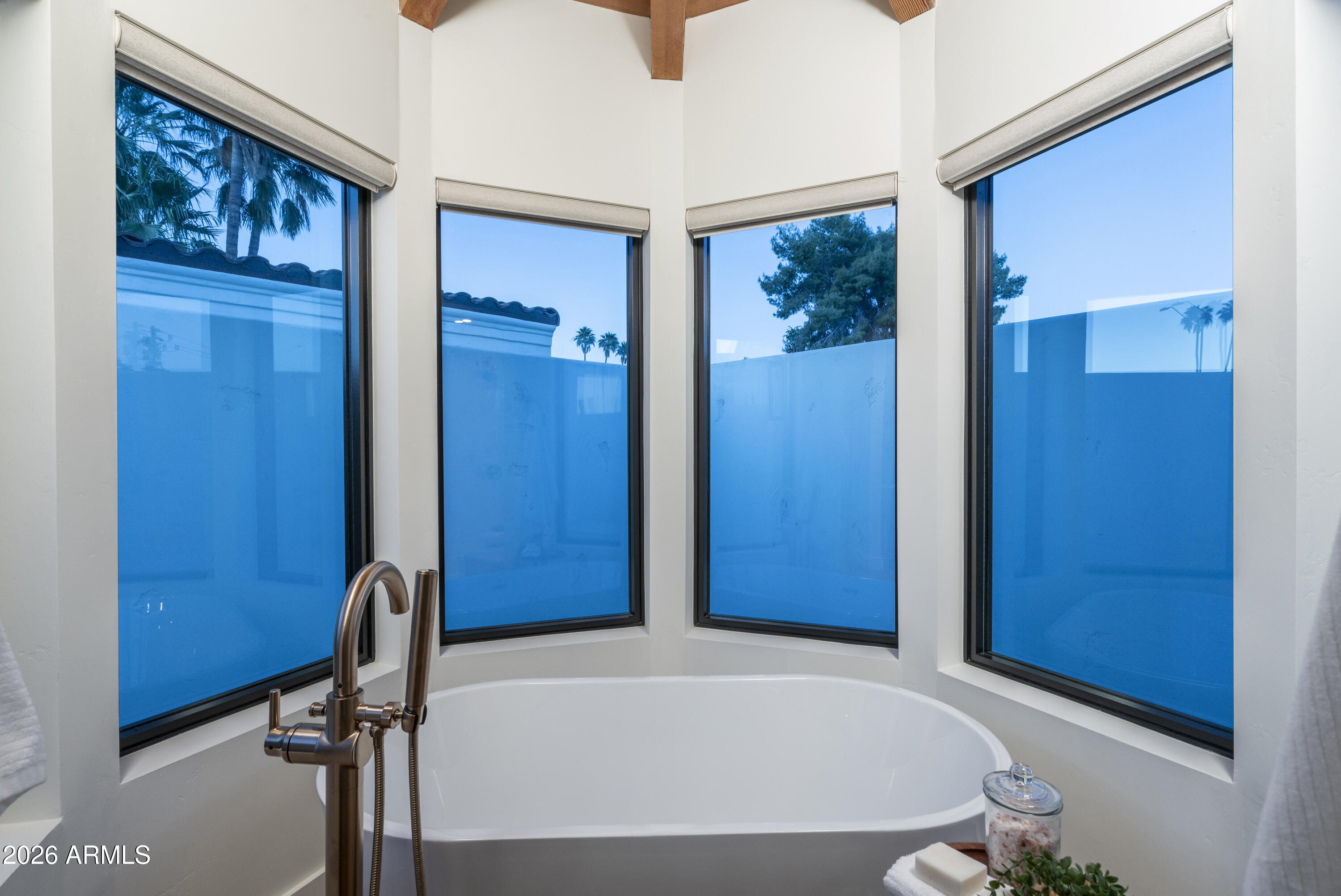 8570 E PEPPER TREE Lane