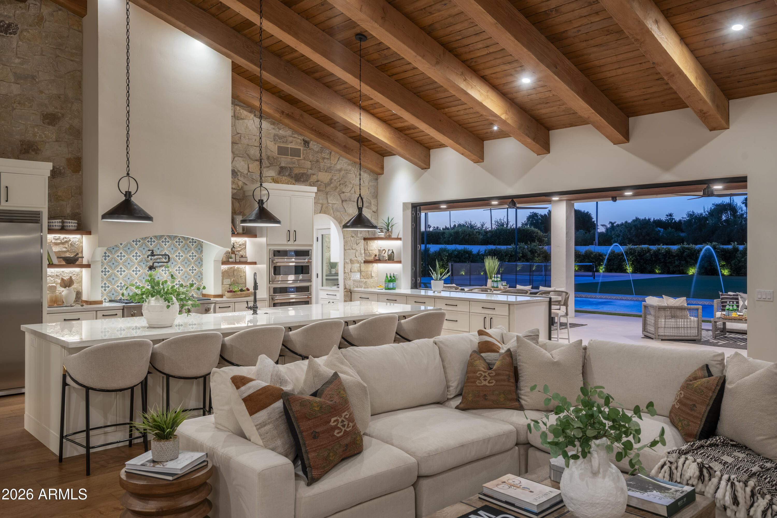 8570 E PEPPER TREE Lane