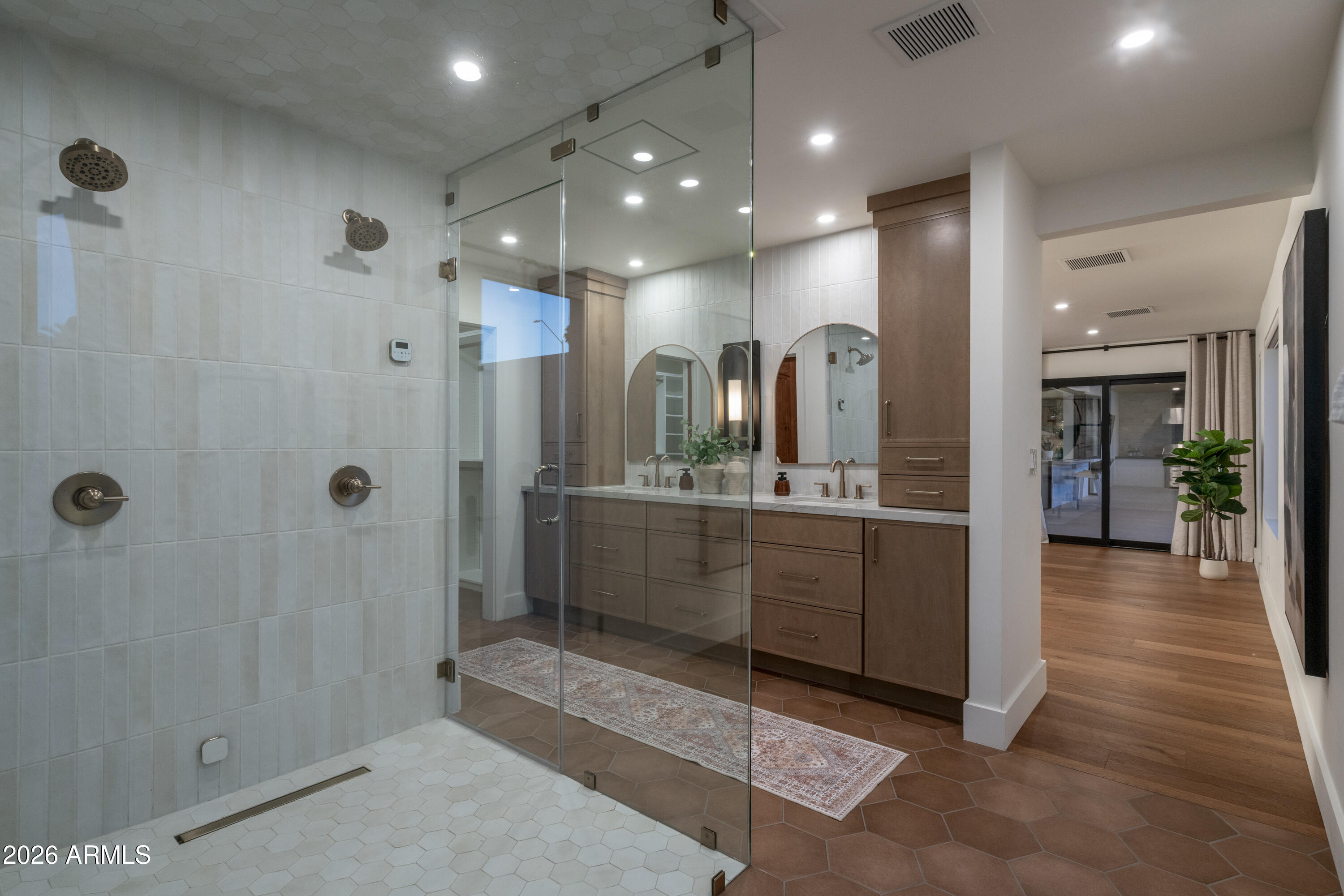 8570 E PEPPER TREE Lane