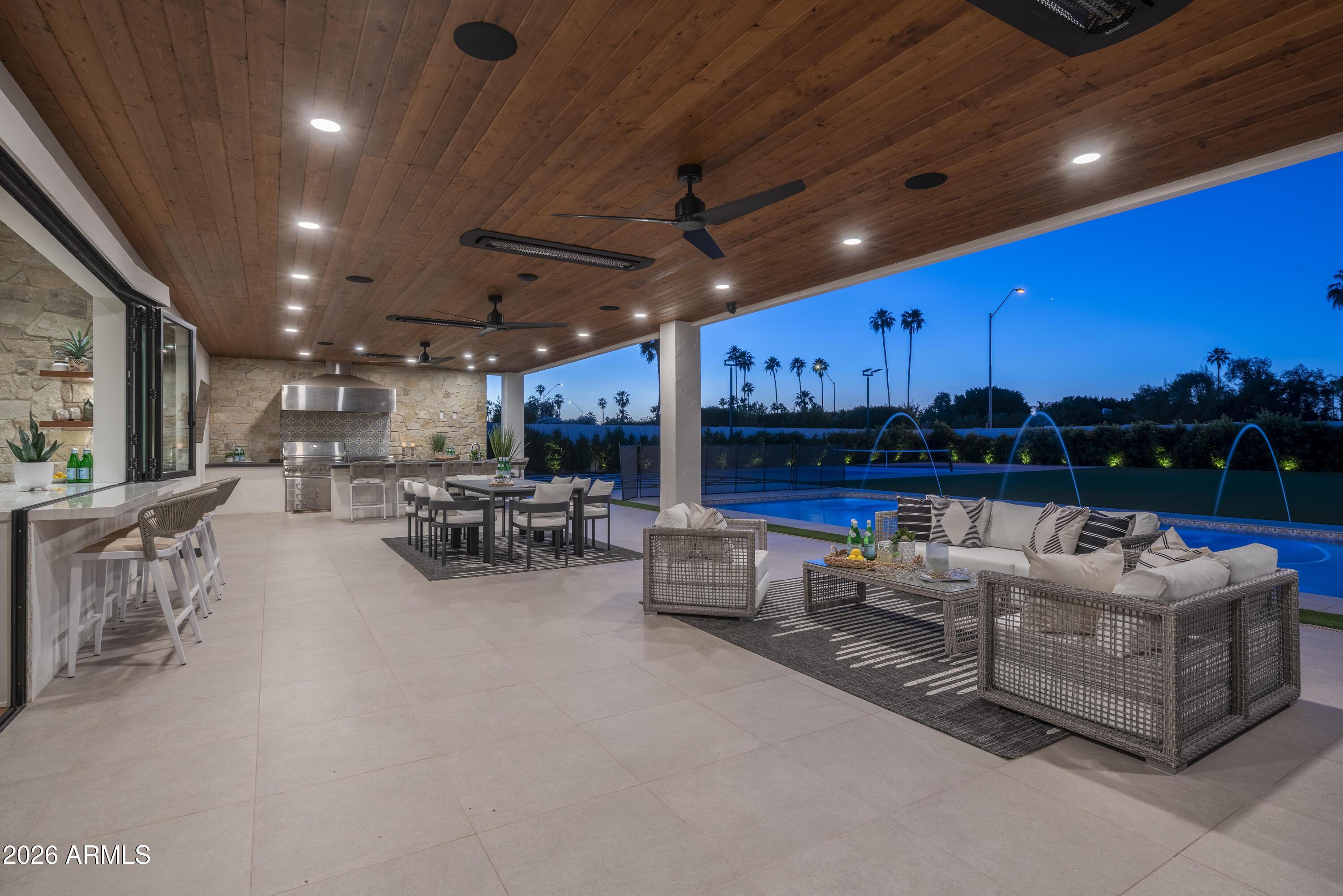 8570 E PEPPER TREE Lane