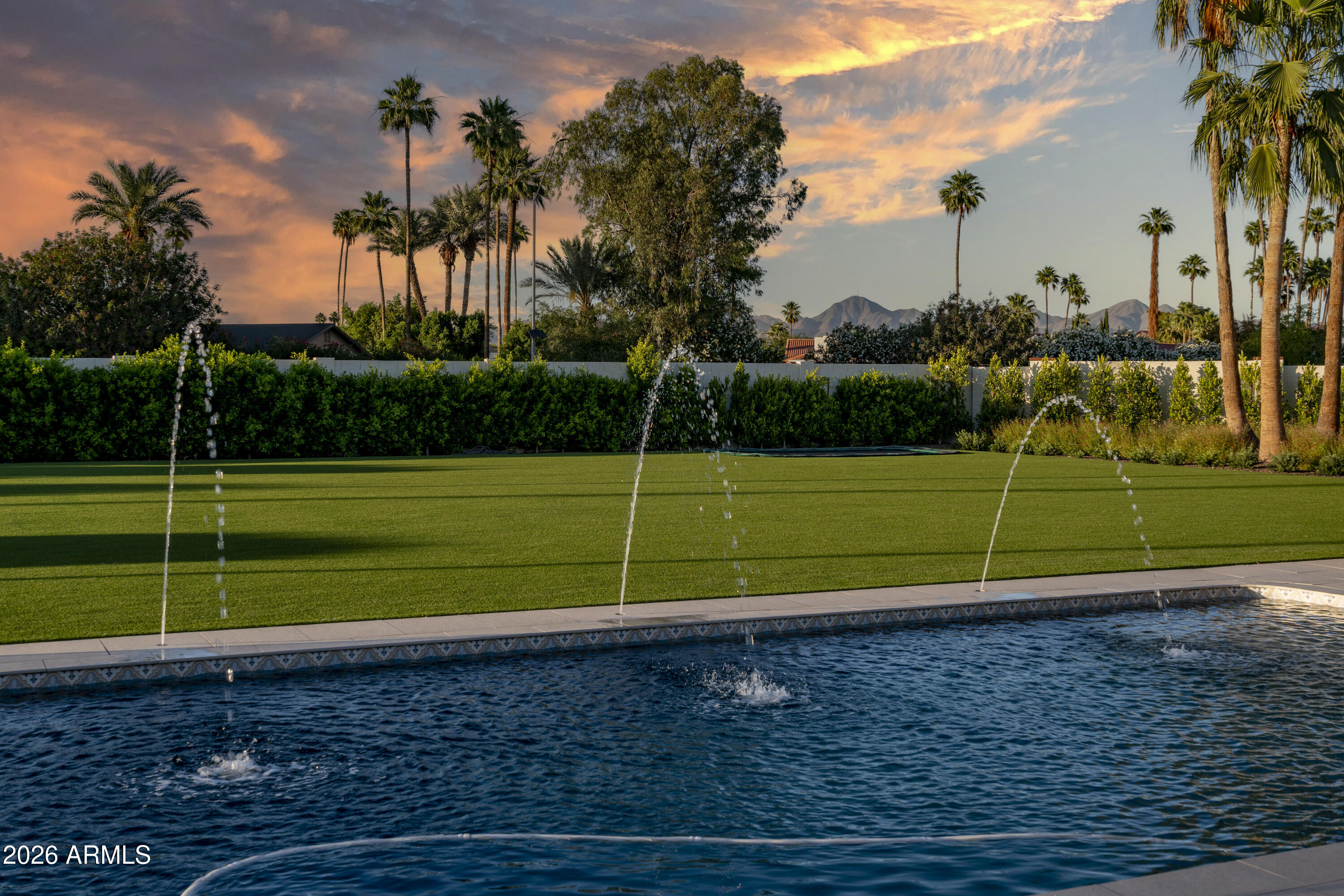 8570 E PEPPER TREE Lane