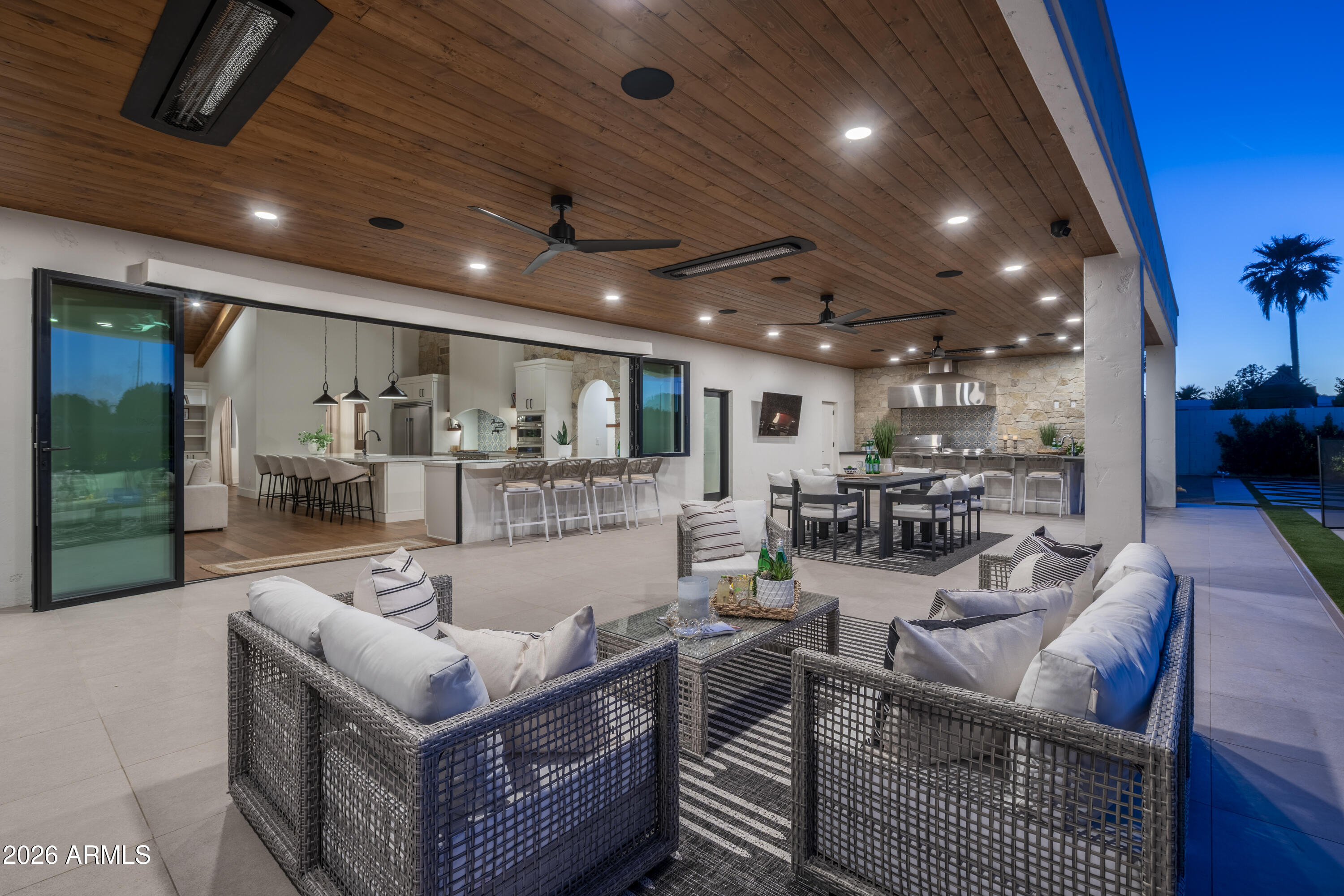 8570 E PEPPER TREE Lane