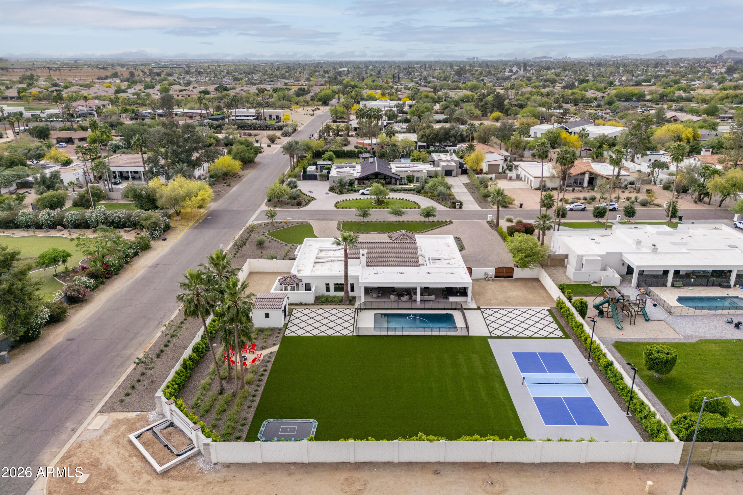 8570 E PEPPER TREE Lane