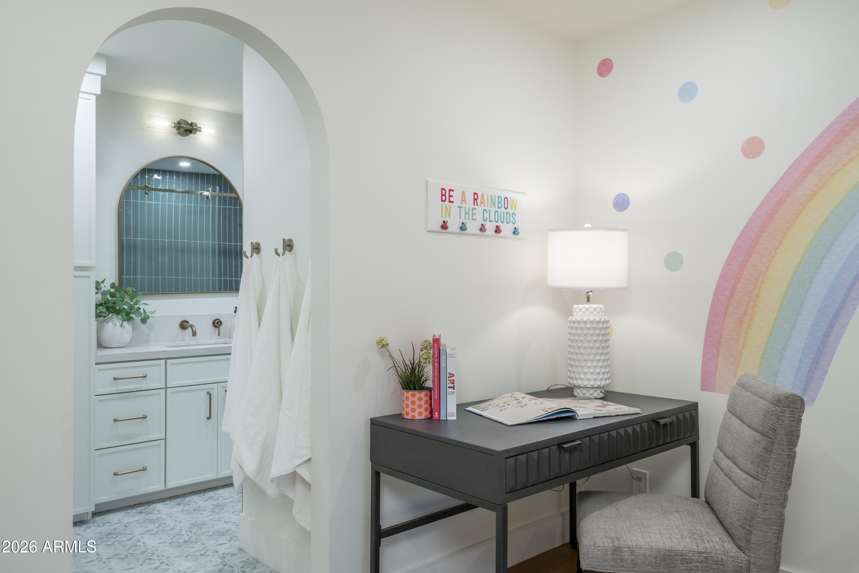 8570 E PEPPER TREE Lane