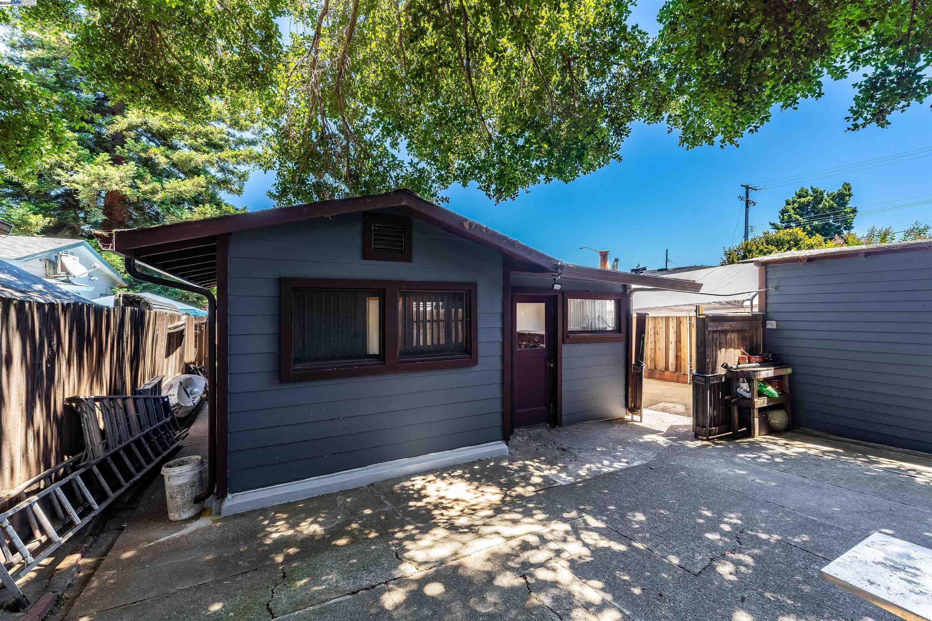 1318 Pine Street