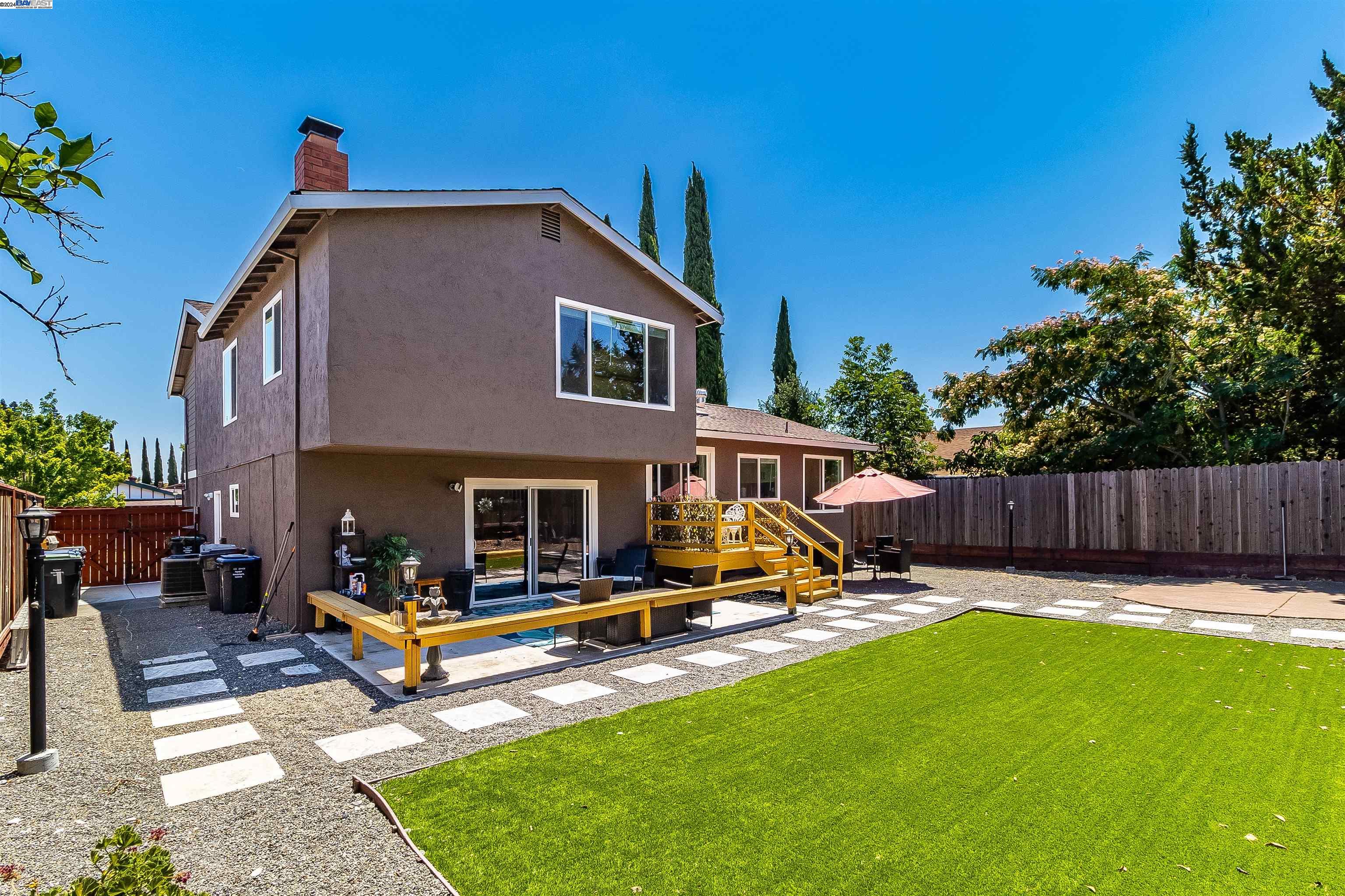 377 Arlington Cir