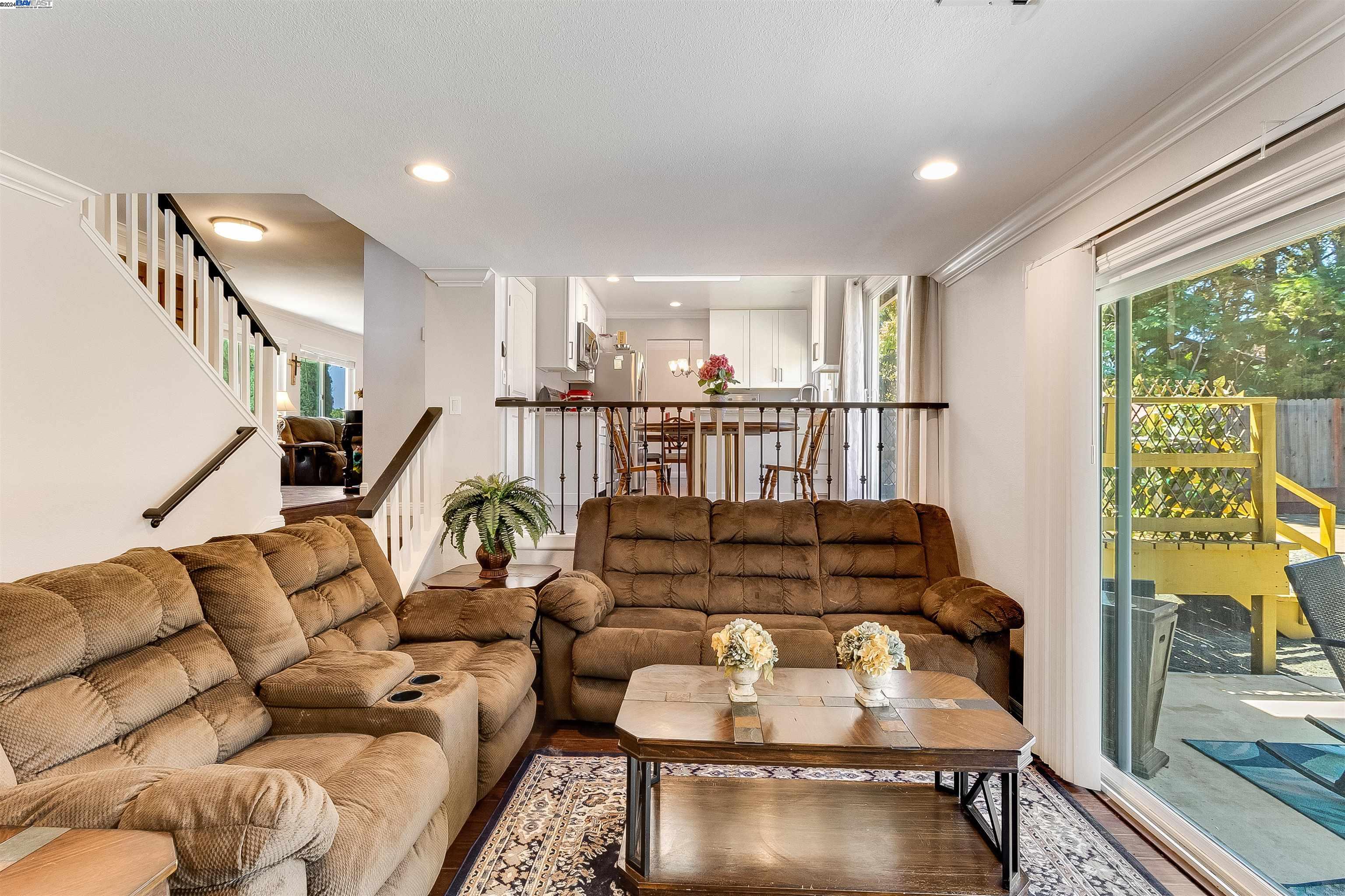377 Arlington Cir
