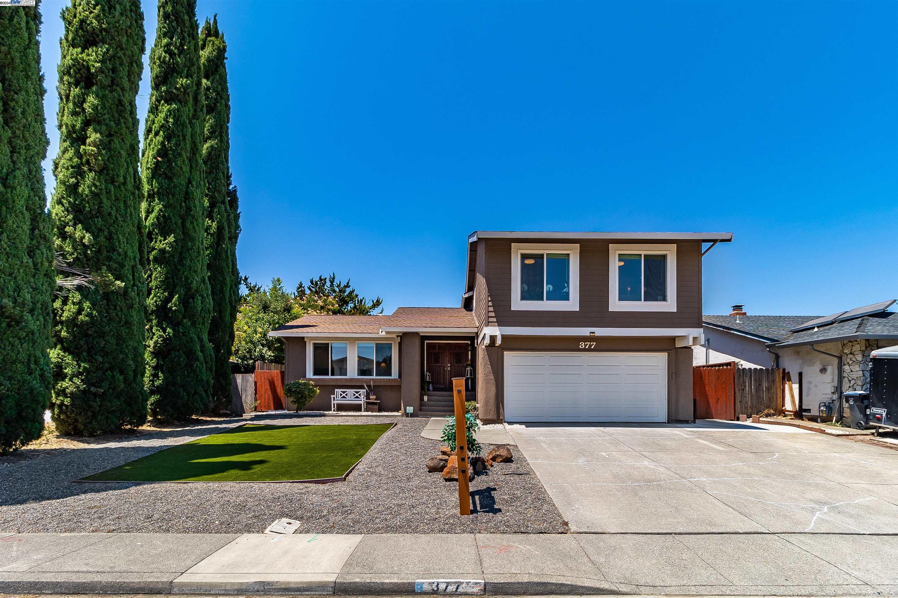 377 Arlington Cir
