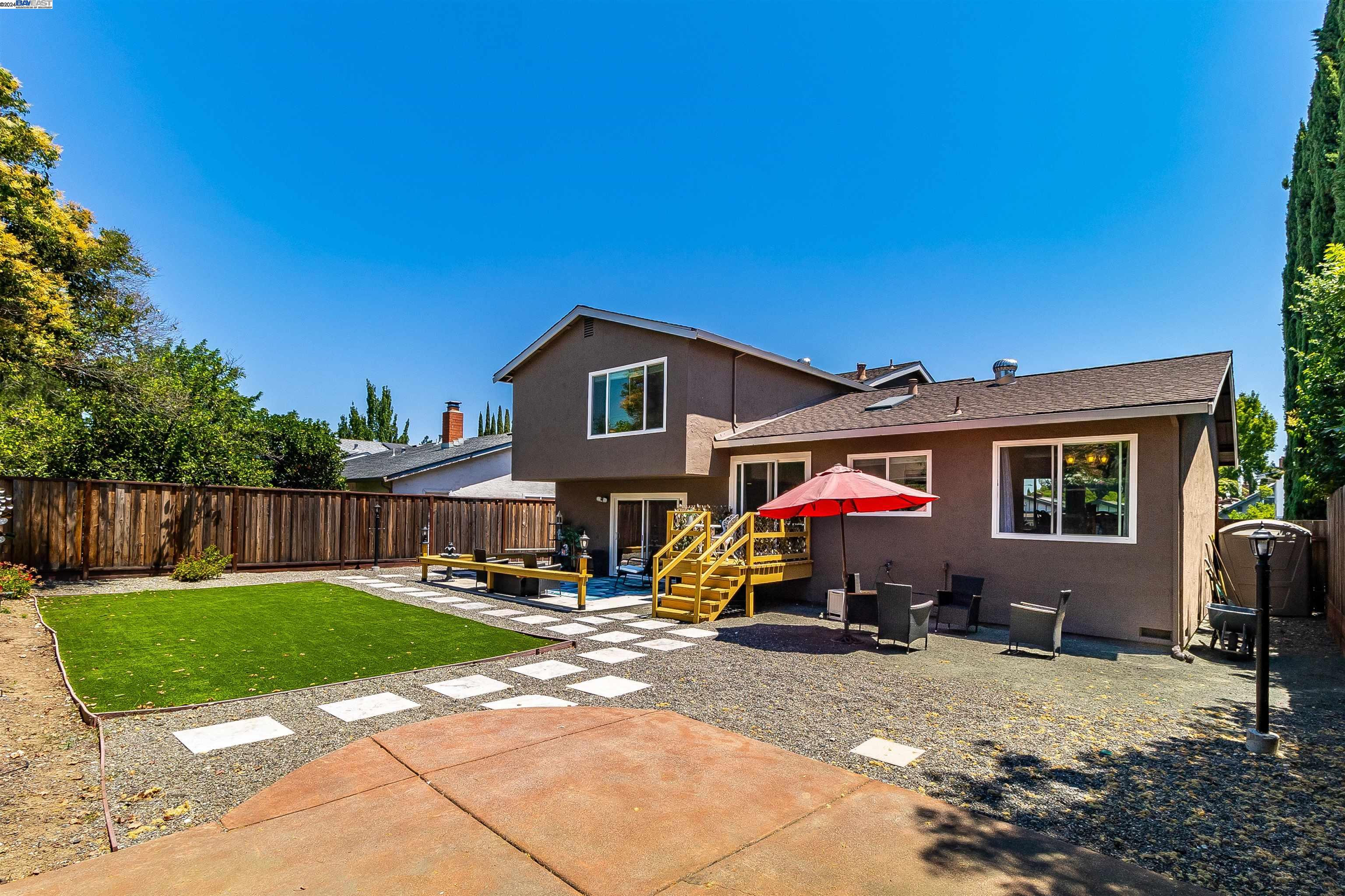 377 Arlington Cir