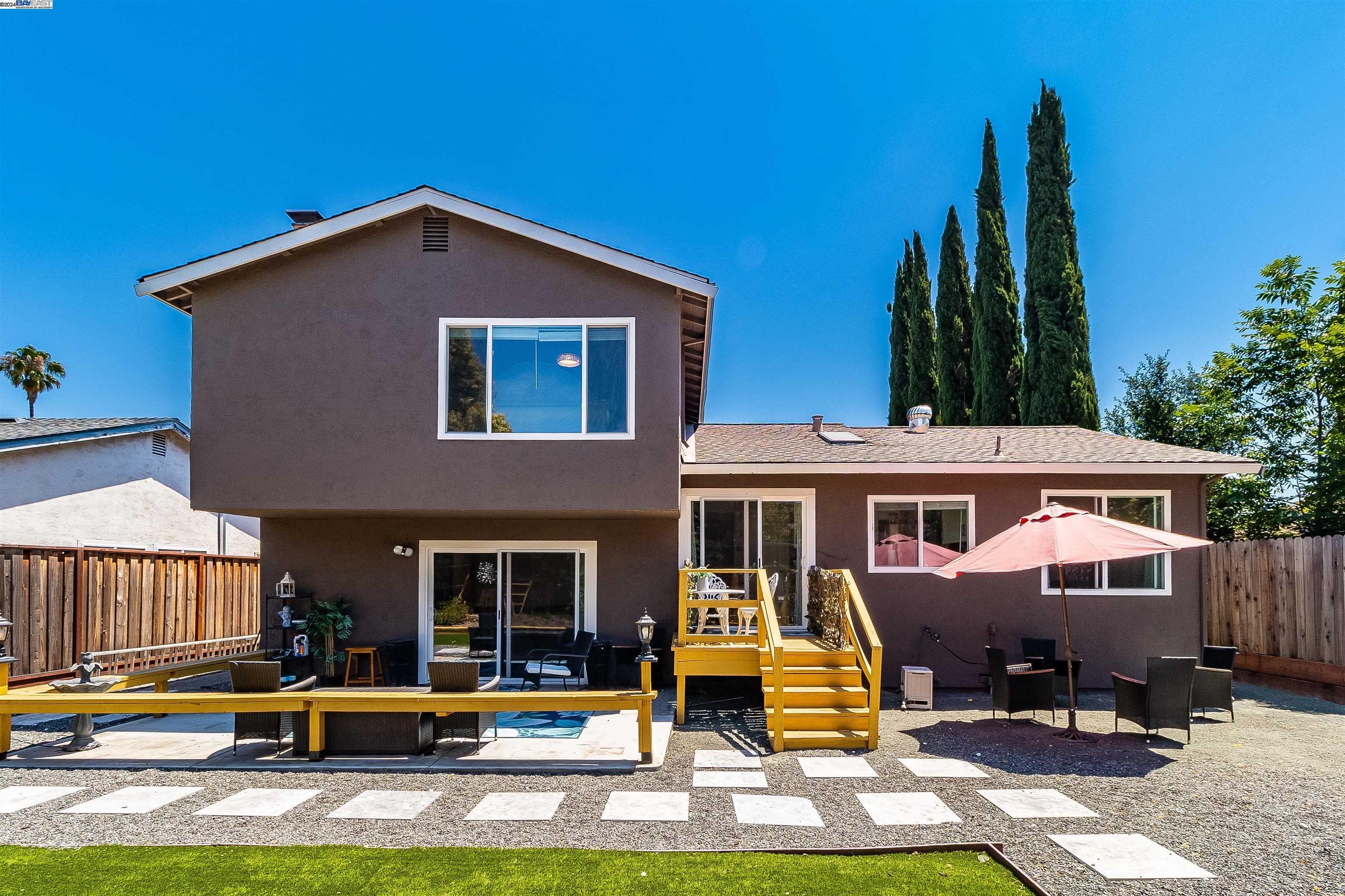 377 Arlington Cir