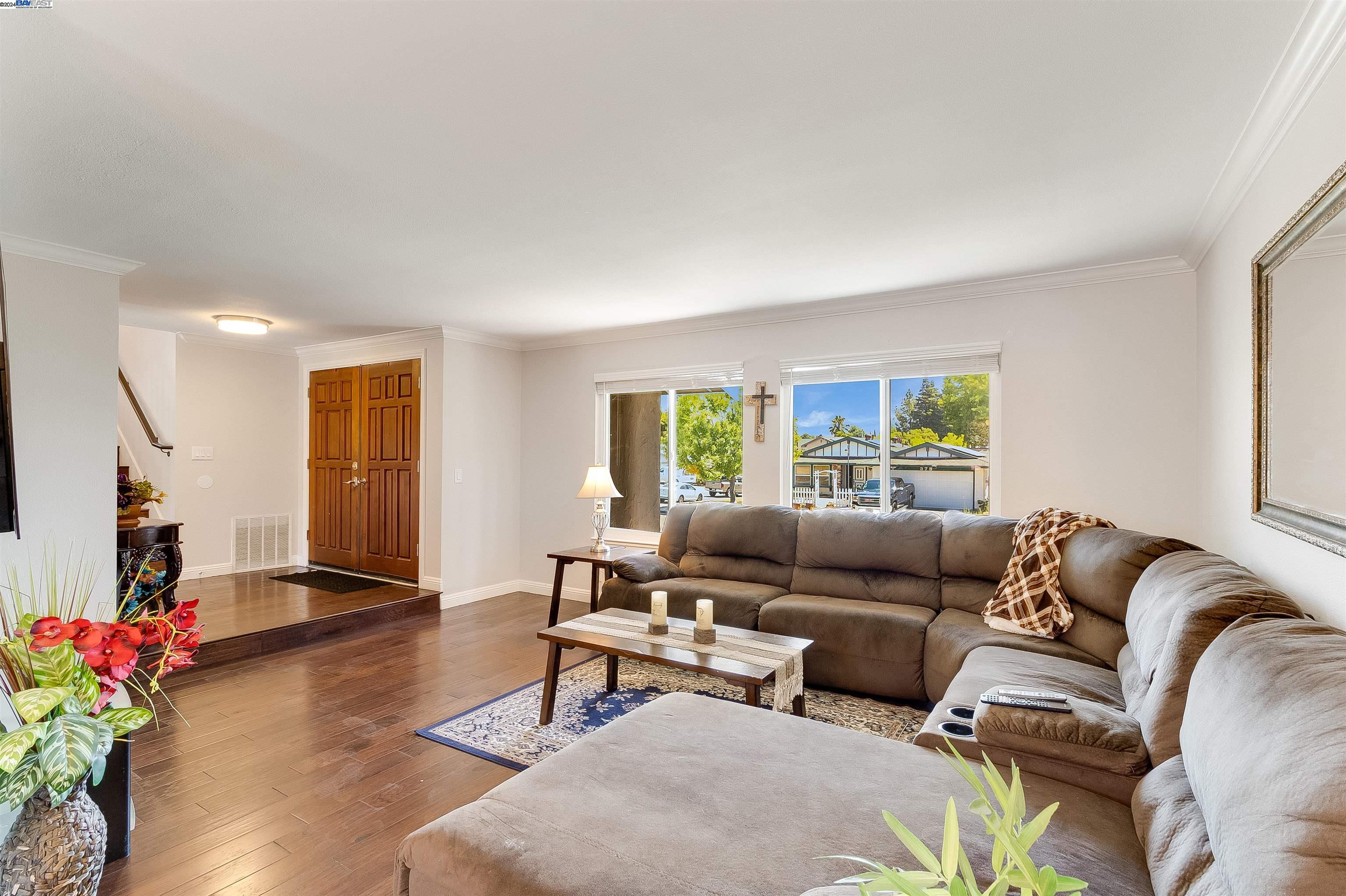377 Arlington Cir