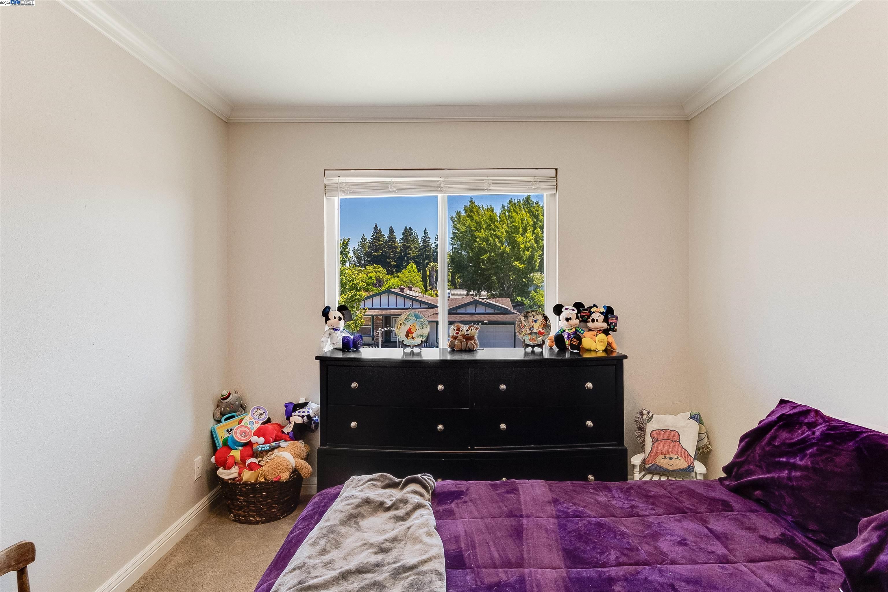 377 Arlington Cir