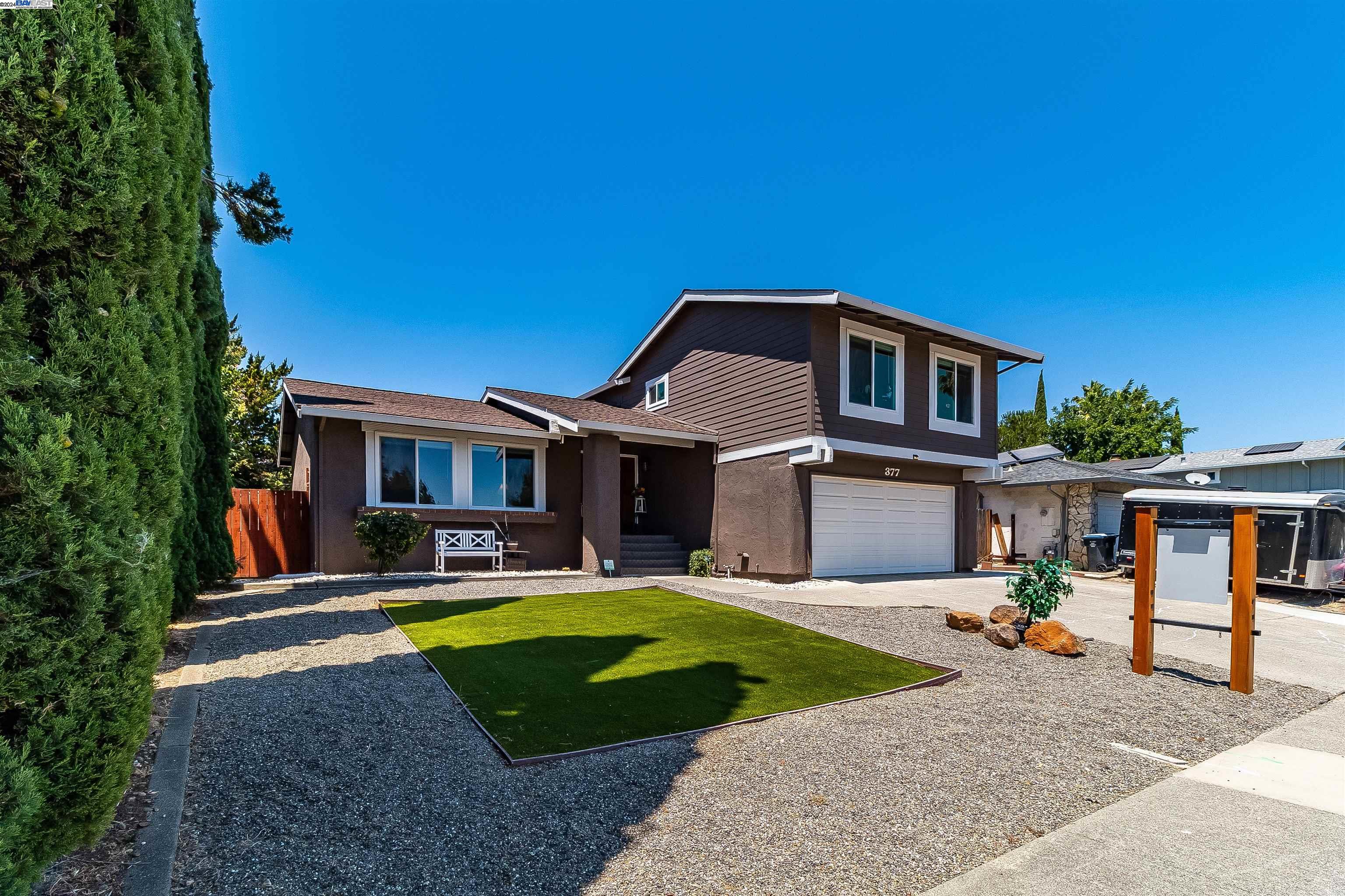377 Arlington Cir