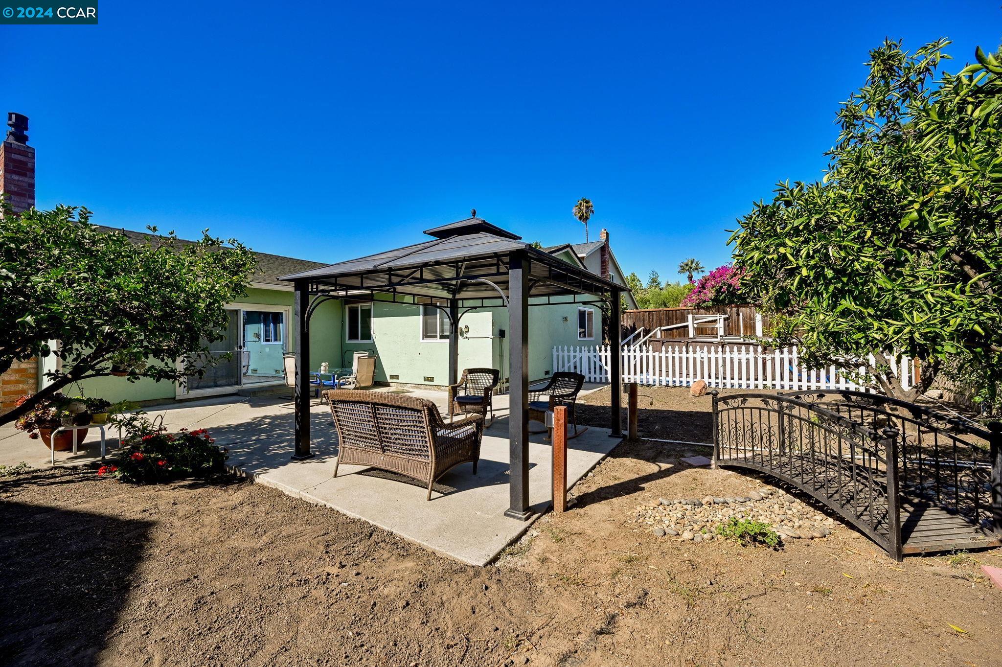 1241 Saint Moritz Ave