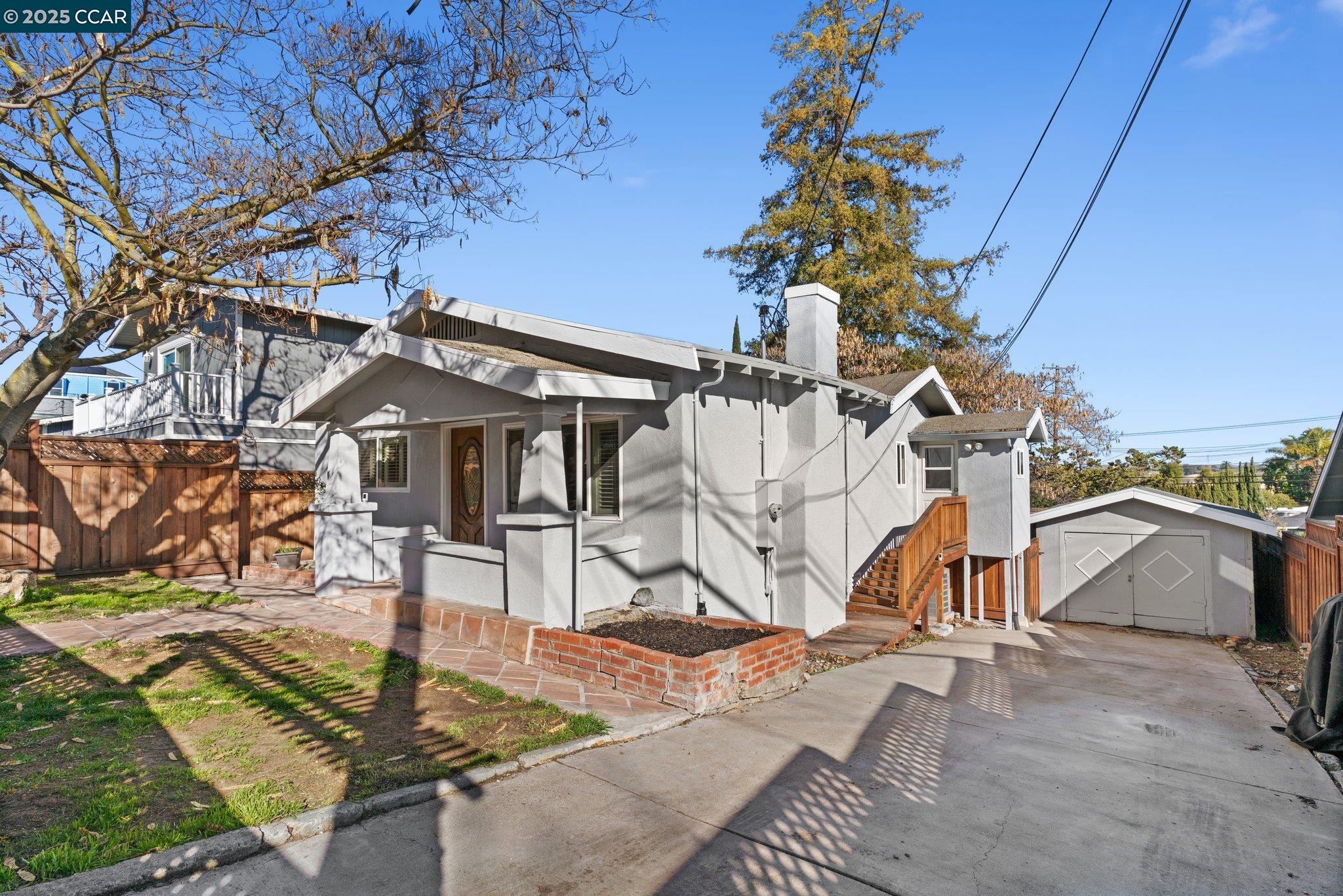 1302 Potter St